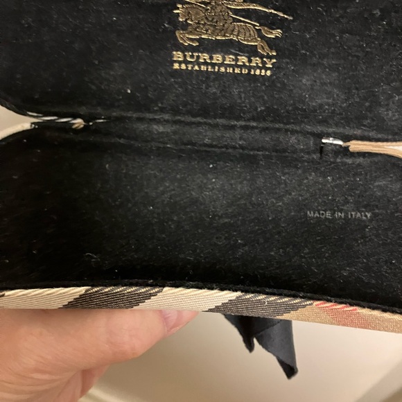 Burberry Glasses case - Picture 6 of 7